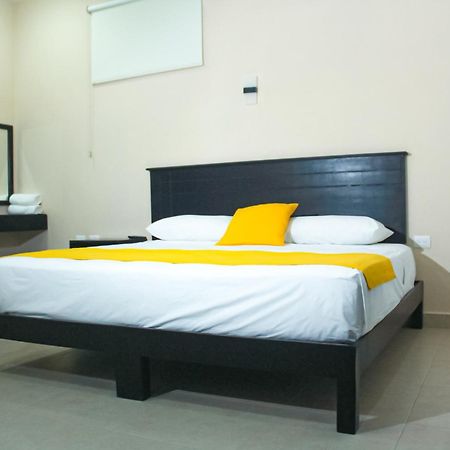 Hotel Zibahun Валядолид Екстериор снимка