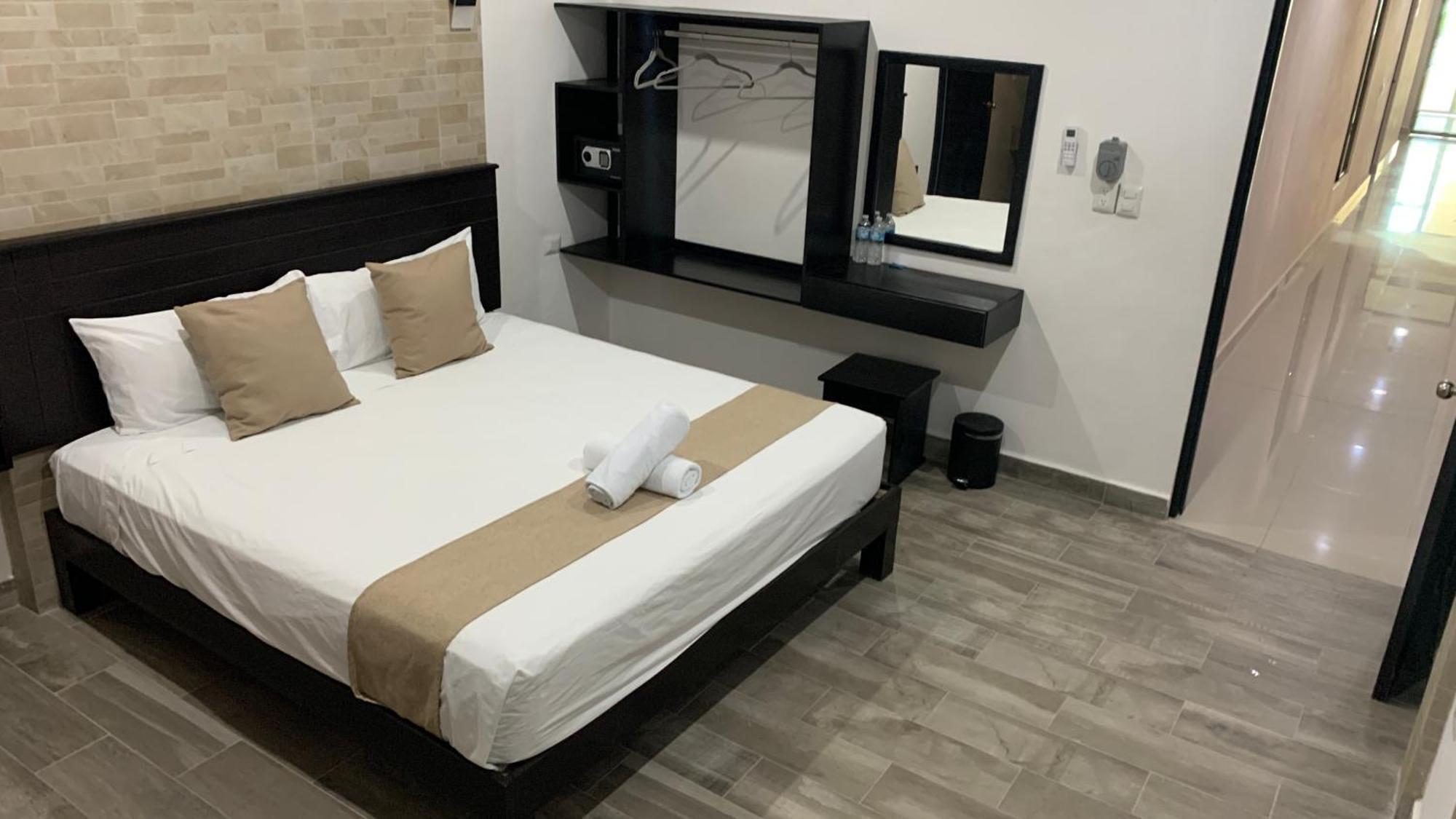 Hotel Zibahun Валядолид Екстериор снимка